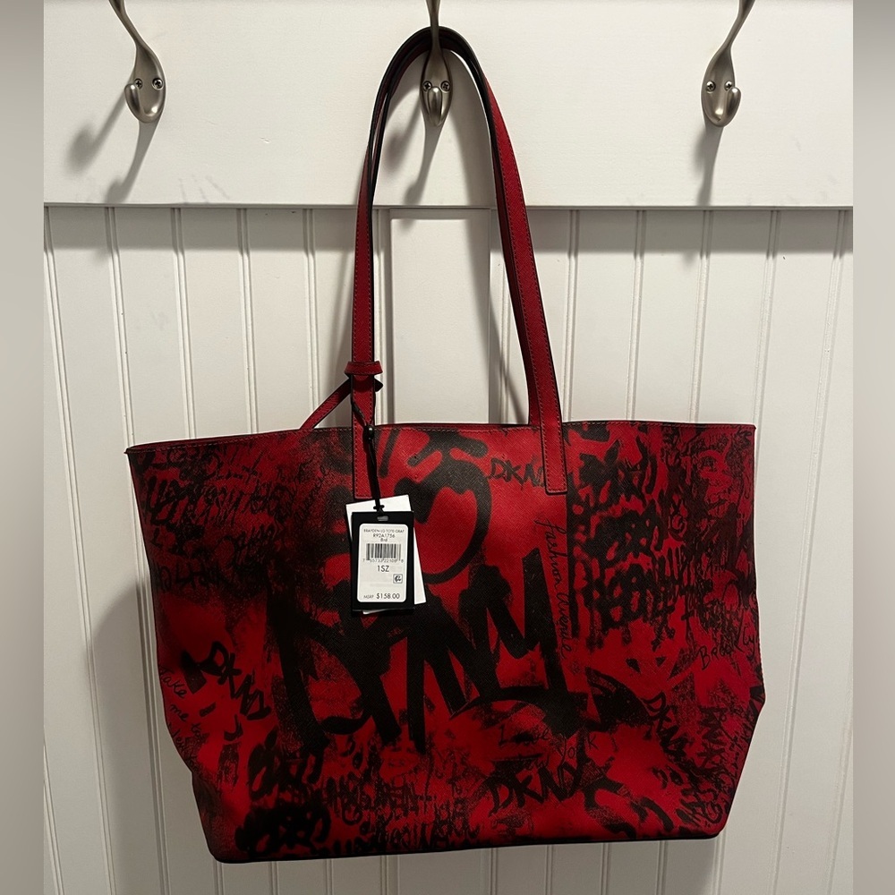 DKNY REVERSIBLE Brayden Lg Tote NWT
